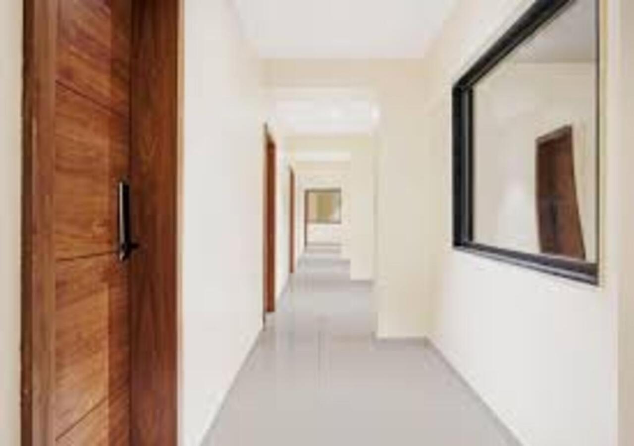 L P Regency, Poona Buitenkant foto